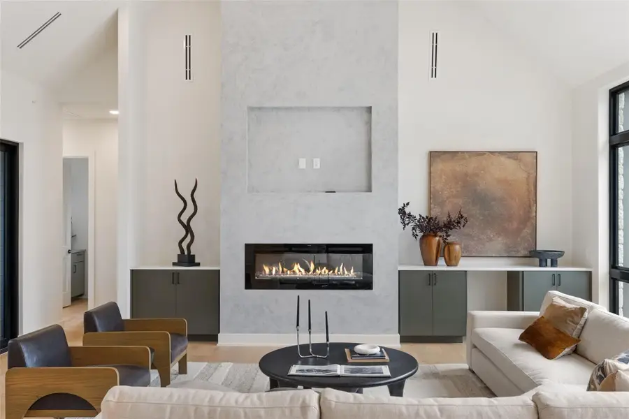 2138 Barton Hills Dr, Austin, TX 78704 - #2