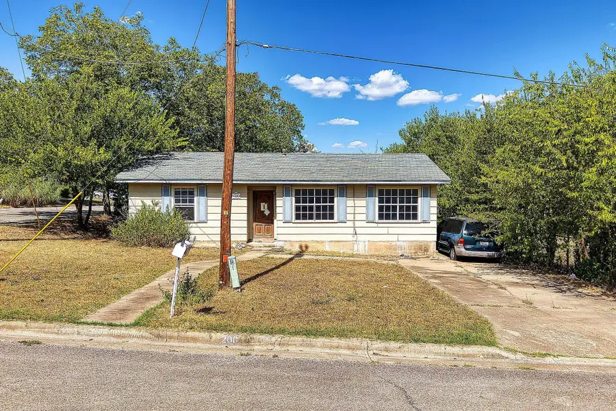 200 E Hoopes Ave, Pflugerville, TX 78660 - #2