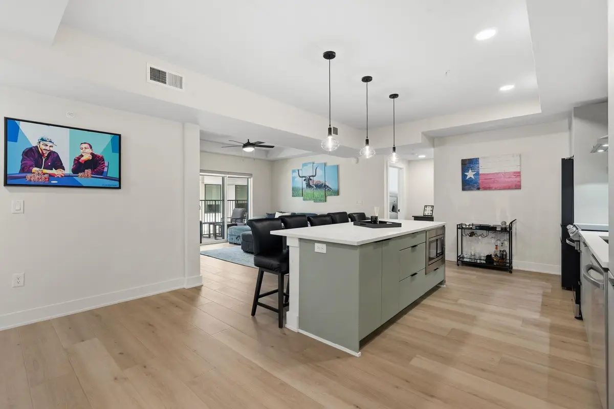 2500 Longview St #116, Austin, TX 78705 - #1