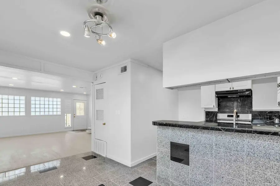 5210 Woodrow Ave, Austin, TX 78756 - #3