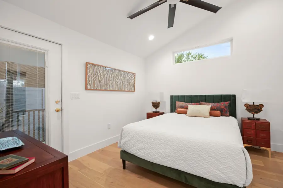 2416 E 10th St, Austin, TX 78702 - #3
