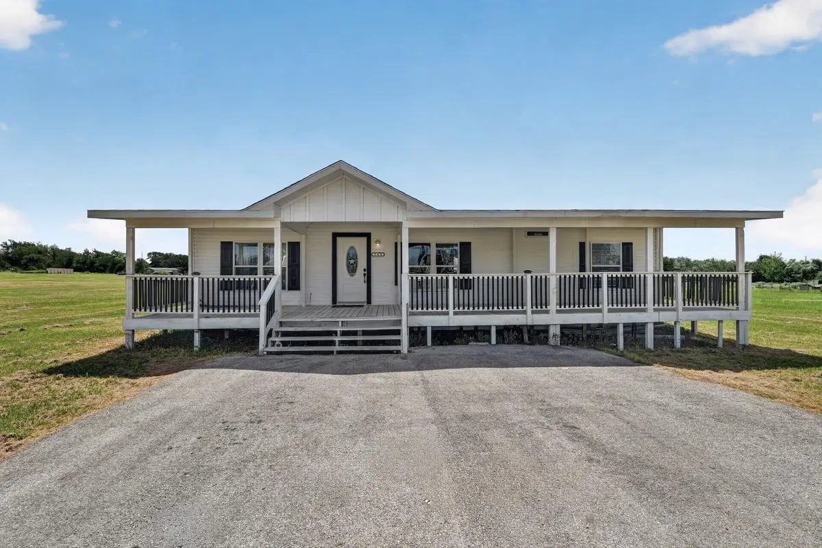 548 Casen St, Dale, TX 78616 - #1