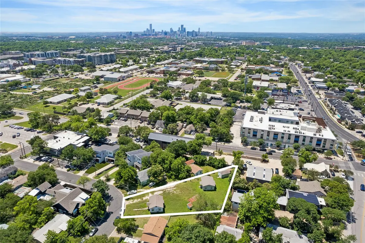 4904 Lynndale Dr, Austin, TX 78756 - #1