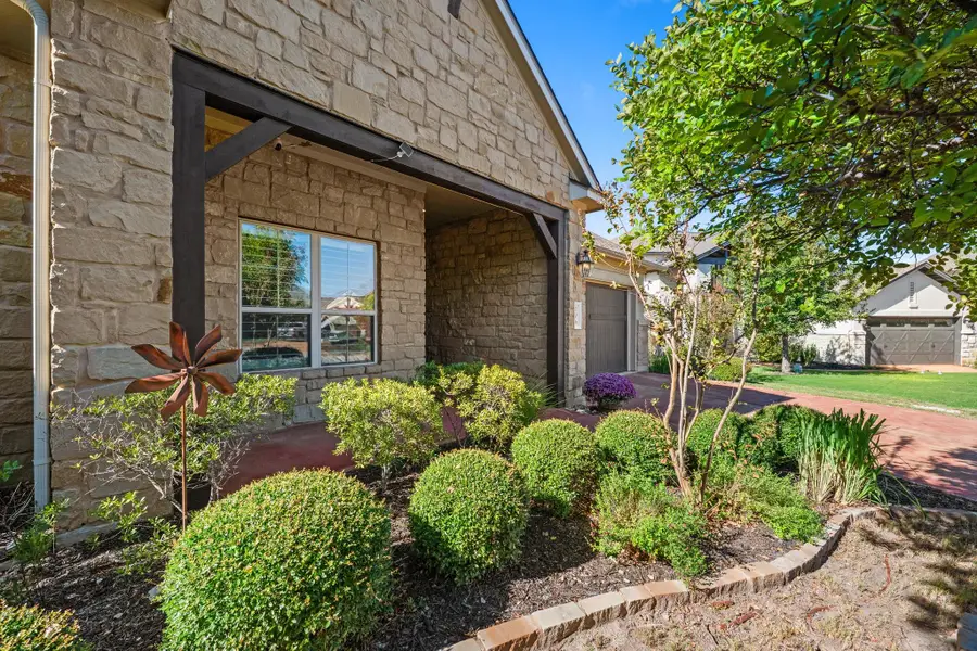 106 Edinburgh Isle Ct, Lakeway, TX 78738 - #3