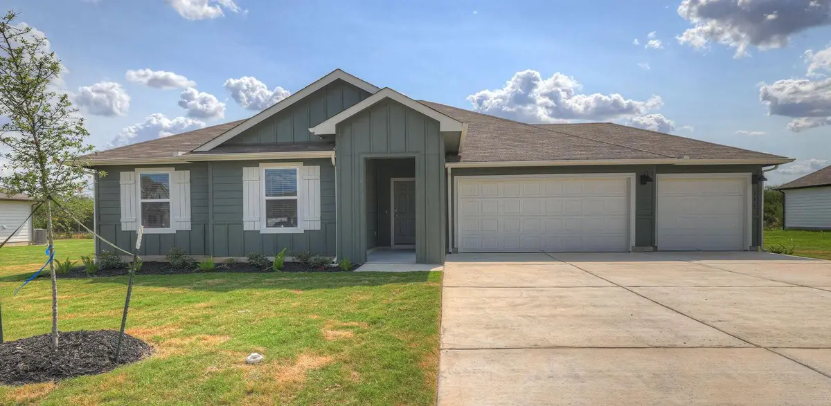 450 Kolbo Crossing Cv, Lockhart, TX 78644 - #1