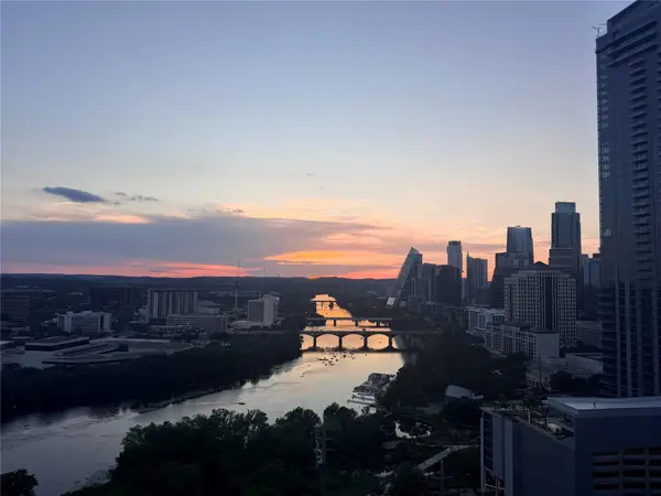 70 Rainey St #2106, Austin, TX 78701
