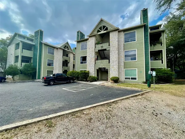 506 W San Antonio St #206, San Marcos, TX 78666