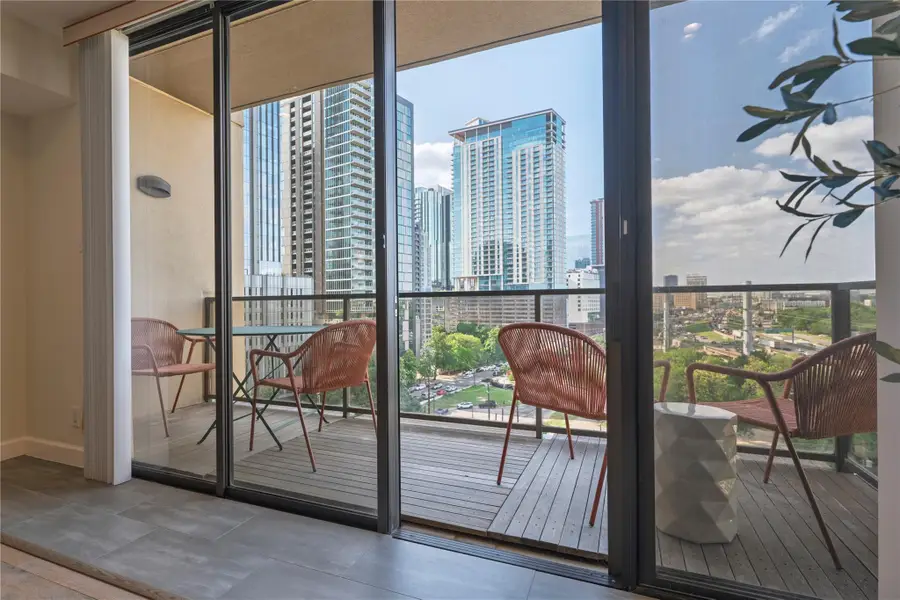 40 N Interstate 35 #11B2, Austin, TX 78701 - #3