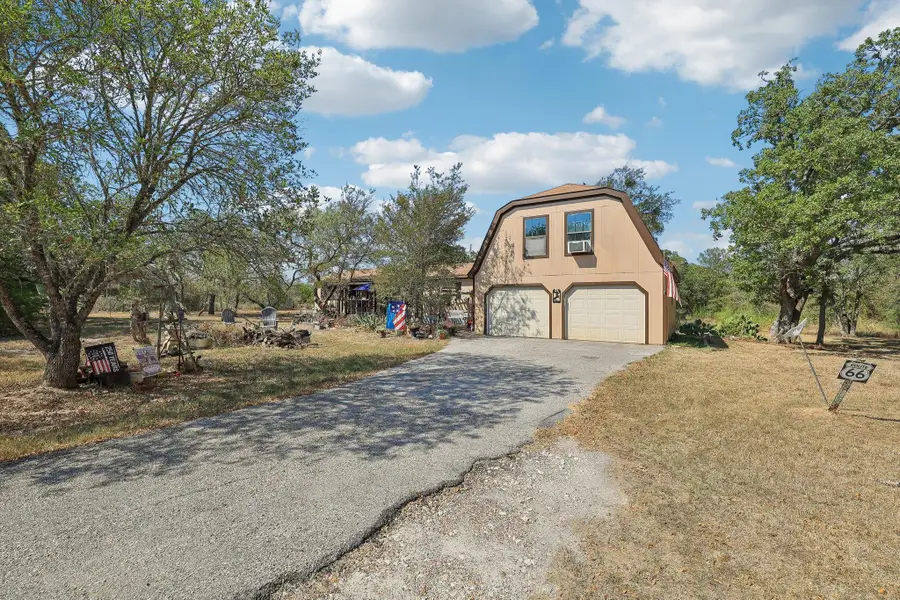 238 N Gaines Rd, Cedar Creek, TX 78612 - #2