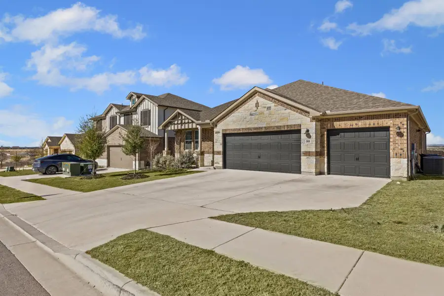 369 Sue Peaks Loop, Dripping Springs, TX 78620 - Image #2