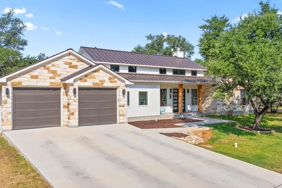 114 Winding Oak Dr, Johnson City, TX 78636 - Image #2