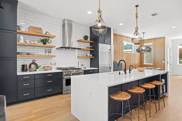 900 S 2nd St #30, Austin, TX 78704