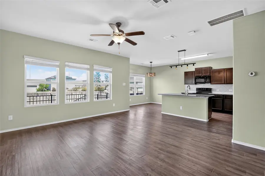 456 Major Lee Ln #17H, Jarrell, TX 76537 - #3