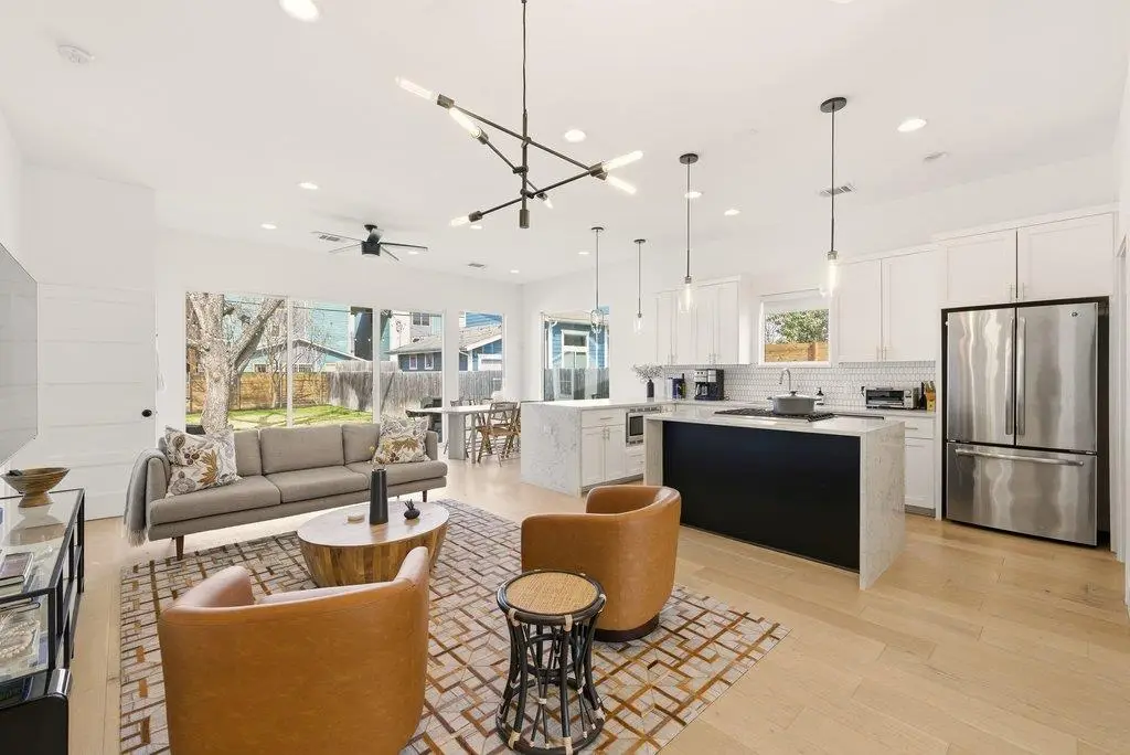 7804 Hardy Dr, Austin, TX 78757 - #1