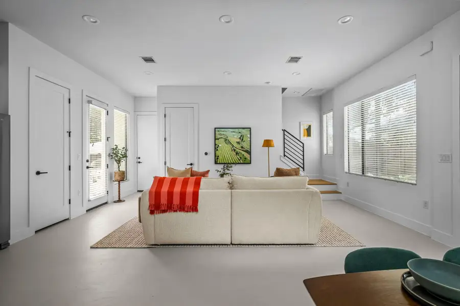 939 E 52nd St, Austin, TX 78751 - #2