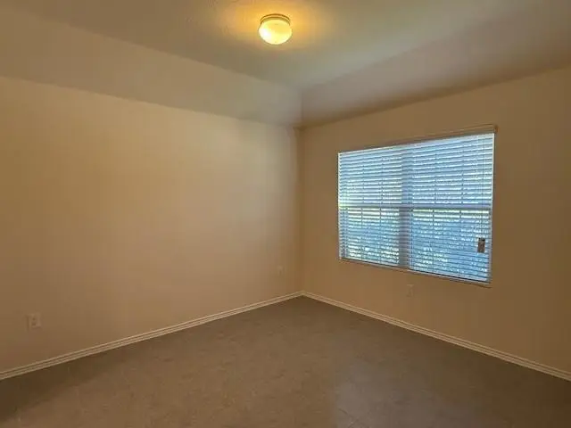 3820 Alpine Autumn Dr, Austin, TX 78744 - Image #2