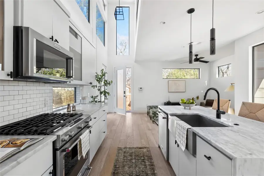 2804 E 22nd St #B, Austin, TX 78722 - #2