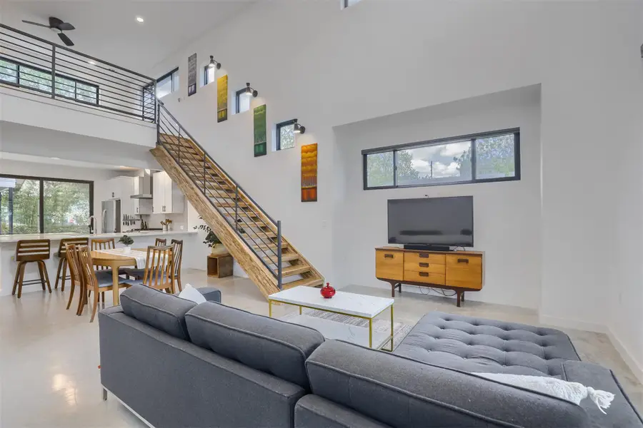 2001 Sl Davis Ave, Austin, TX 78702 - #3