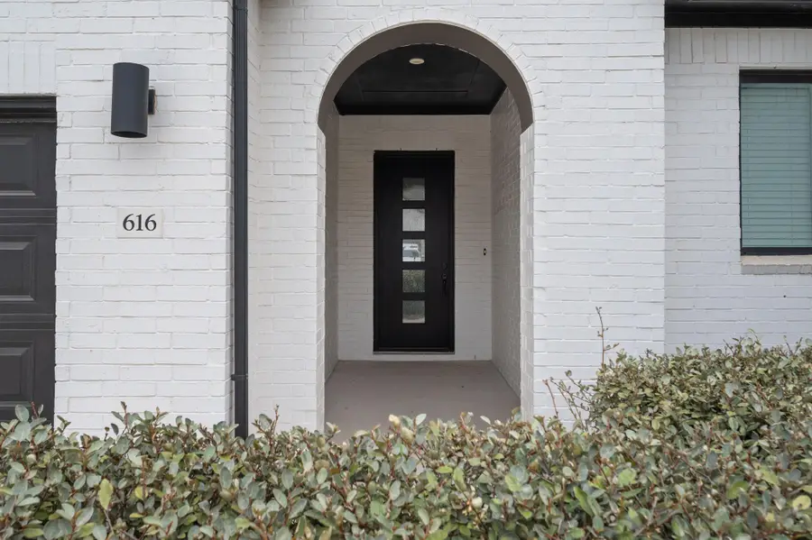 616 Hallwood Dr, Liberty Hill, TX 78642 - Image #2