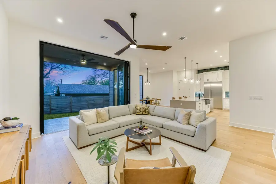 2401 Trailside Dr #B, Austin, TX 78704 - #3