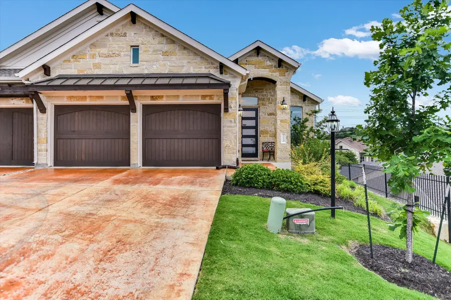 212 Olivia Dr #117, Austin, TX 78738 - #2