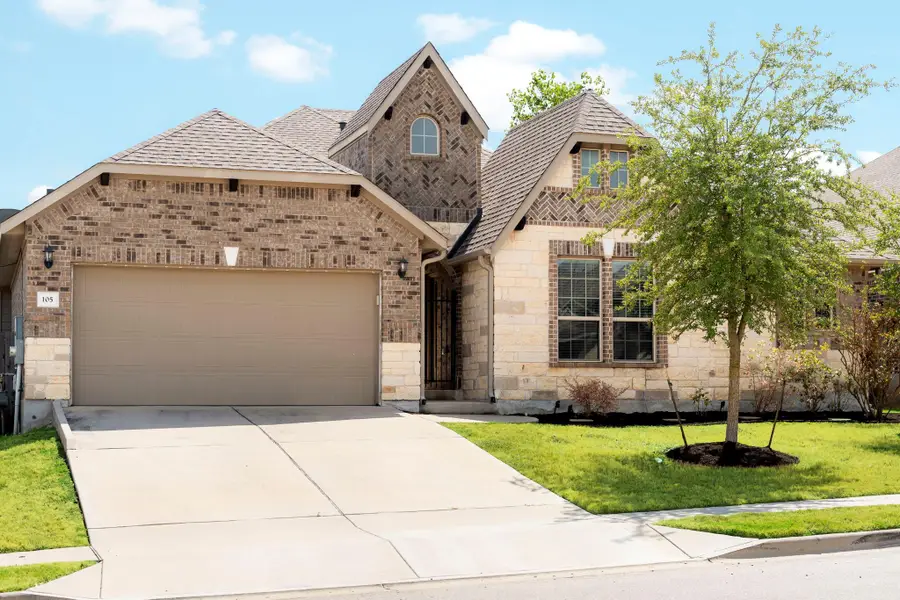 105 W Highfield St, Hutto, TX 78634 - #3