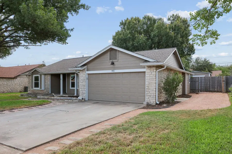 901 Ramble Creek Dr, Pflugerville, TX 78660 - #3