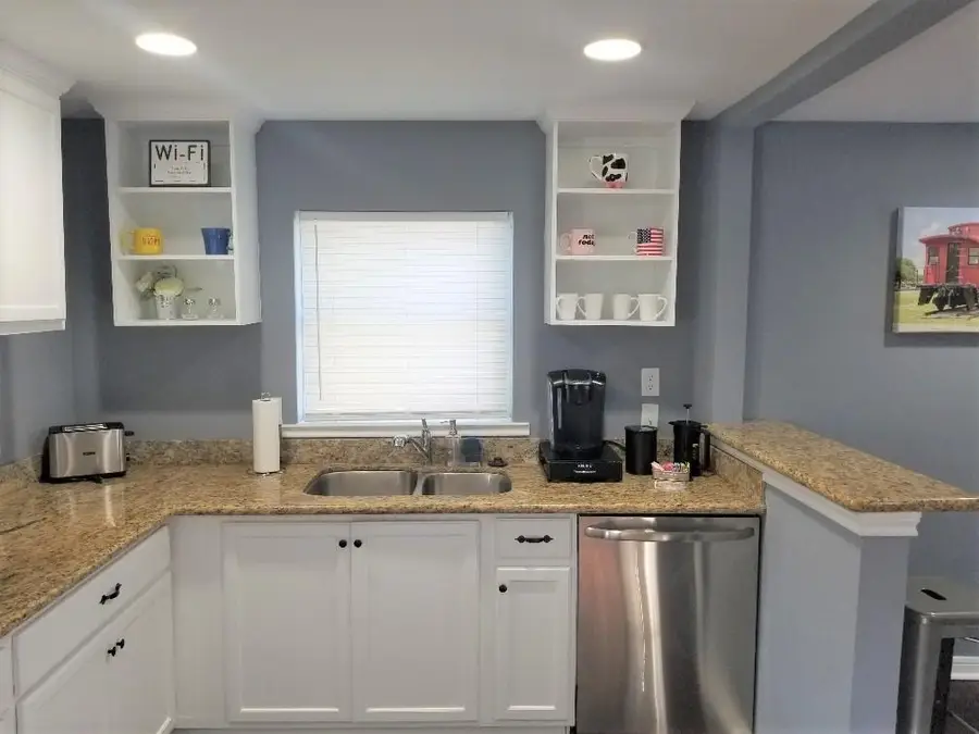 2121 N Durham Dr, Houston, TX 77008 - Image #3