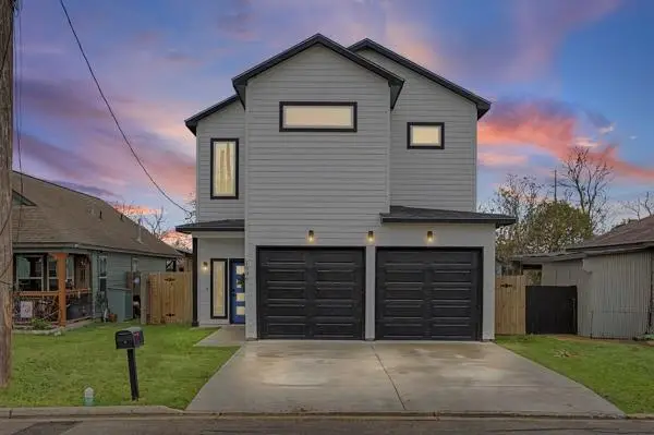 1006 4th St, Lockhart, TX 78644