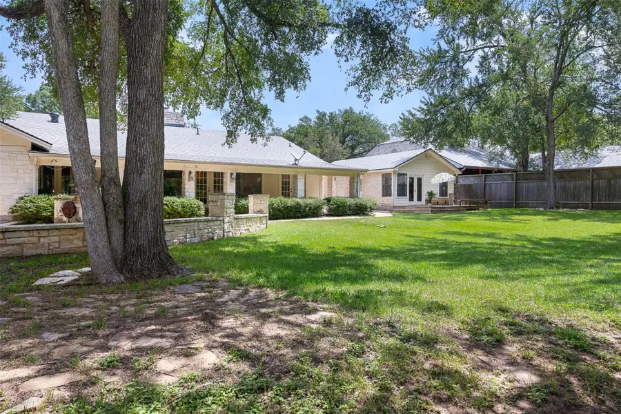 1102 N Avenue F Ave, Elgin, TX 78621 - #2