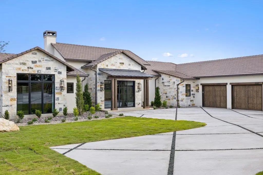 27031 Haynie Flat Rd, Spicewood, TX 78669 - #1