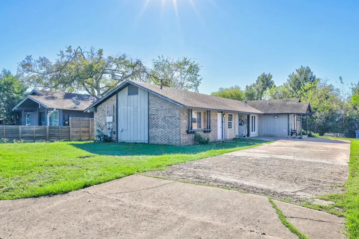 205 Liverpool Dr, Austin, TX 78745 - #1
