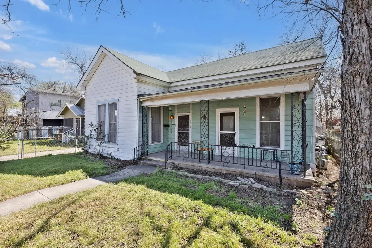 2705 E 2nd St, Austin, TX 78702 - #1