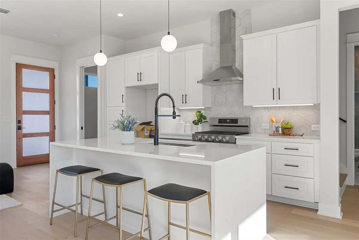 6321 Friendswood Dr, Austin, TX 78723 - Image #1