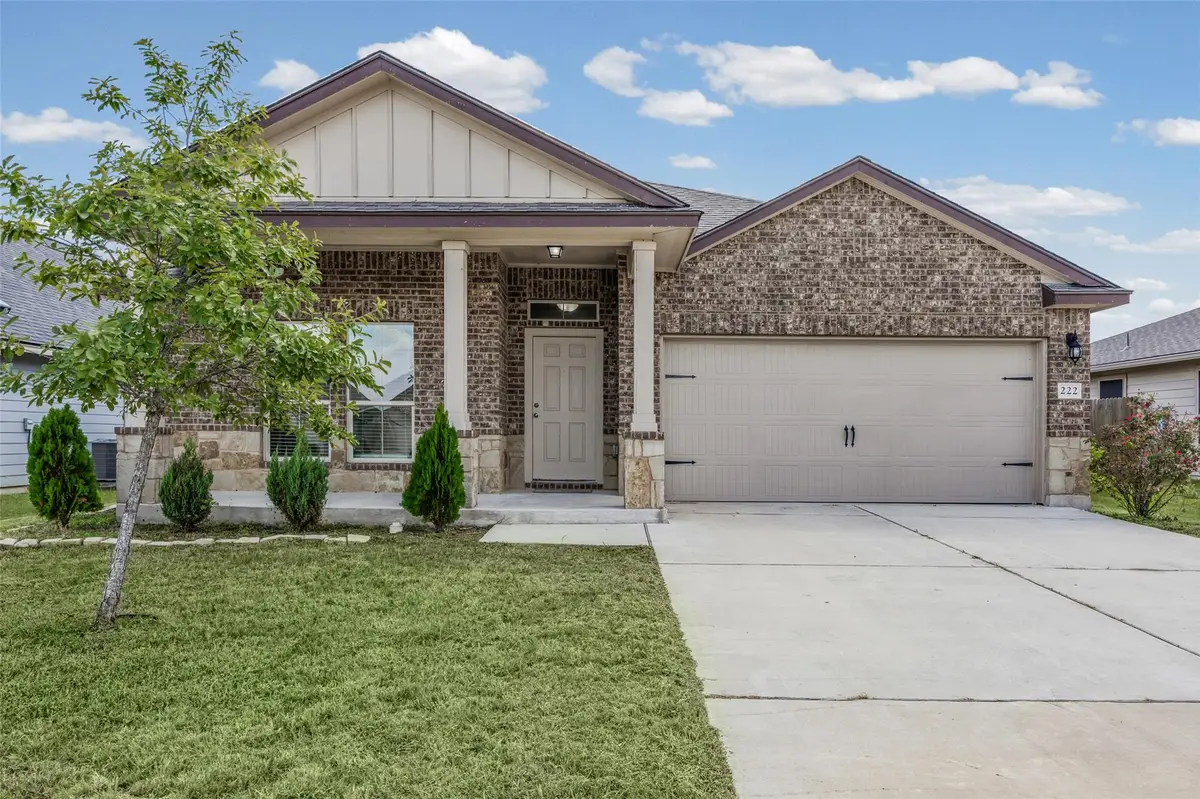 222 Reagor Dr, Taylor, TX 76574 - #1