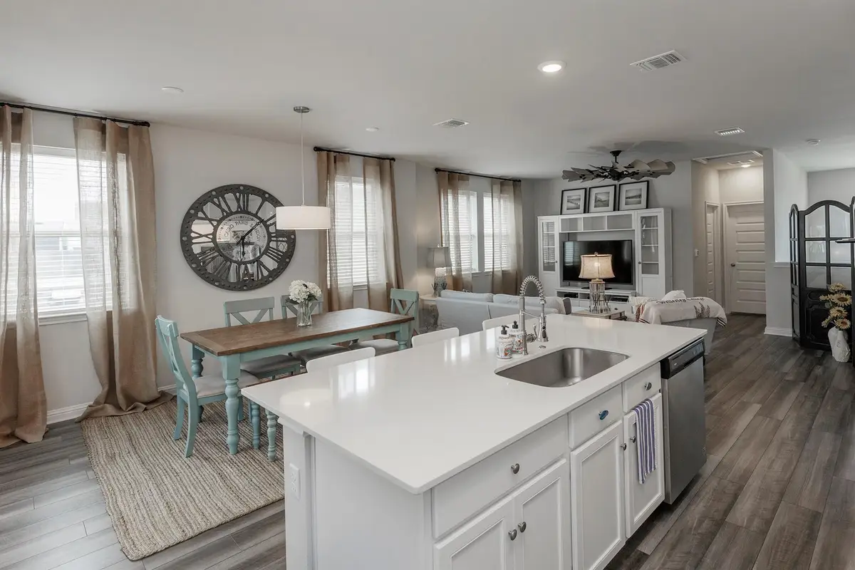 7915 Mellencamp Dr, Austin, TX 78744 - #1