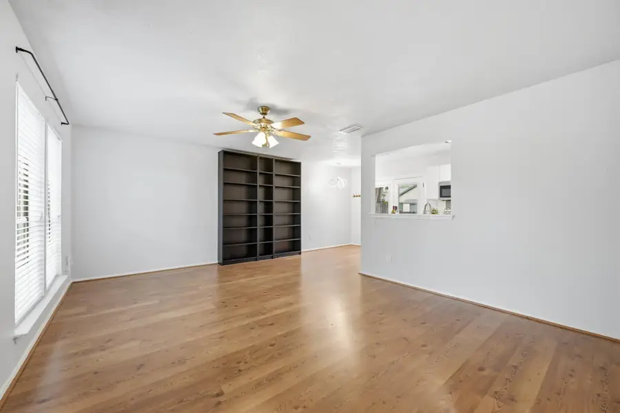 1015 E Yager Ln #27, Austin, TX 78753 - #3