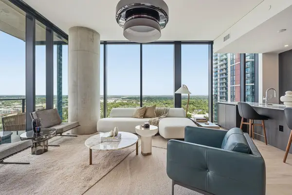 610 Davis St #2112, Austin, TX 78701