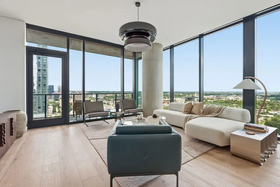 610 Davis St #2112, Austin, TX 78701 - #3