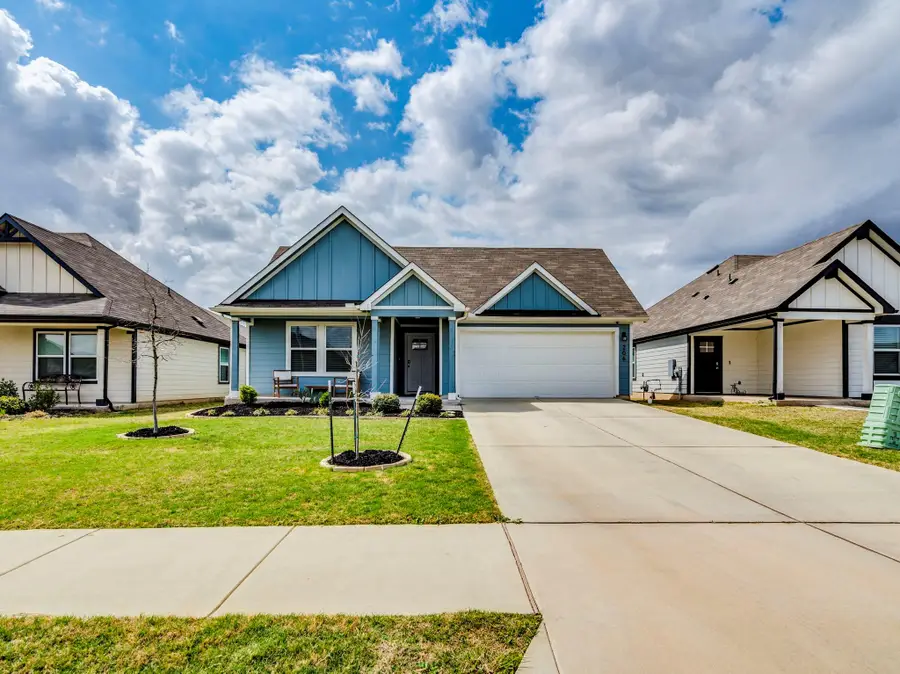 206 Fort Clark Springs Dr, Hutto, TX 78634 - #2