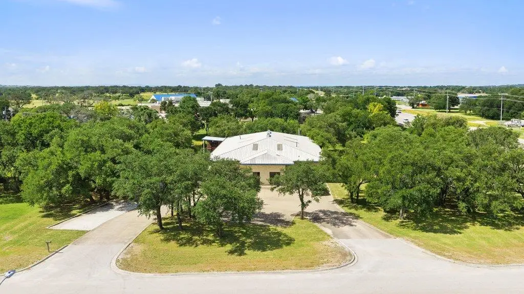 101 John Kelly St, Burnet, TX 78611 - #1