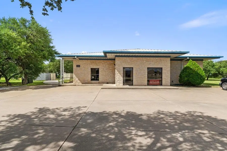 101 John Kelly St, Burnet, TX 78611 - #2