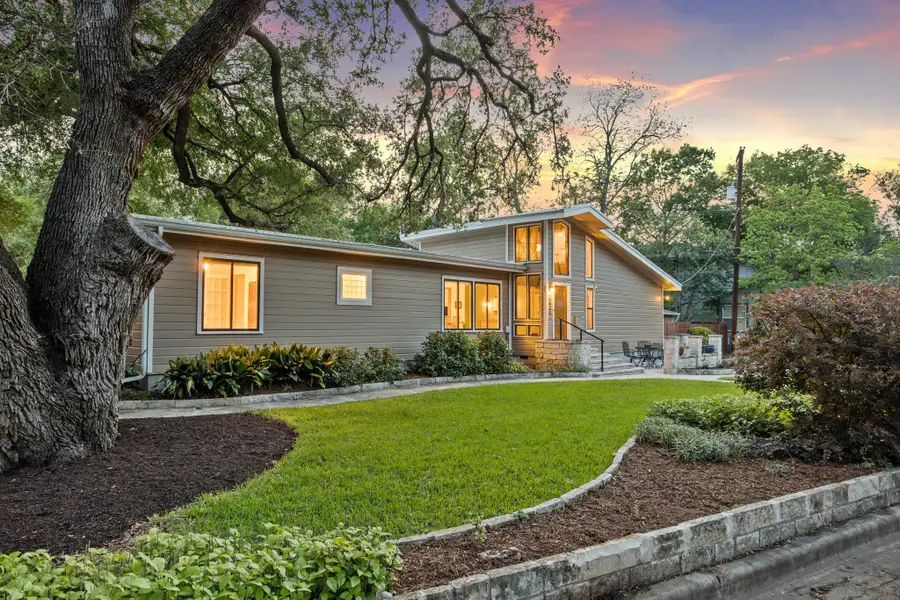 2621 W 49th St, Austin, TX 78731 - #3
