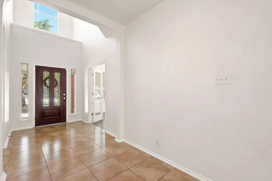 611 Secretariat Dr, Cibolo, TX 78108 - #2