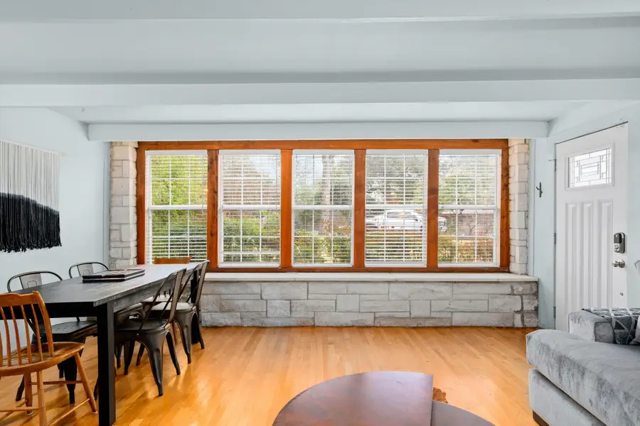 1406 Summit St, Austin, TX 78741 - Image #2