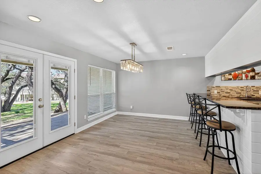 320 Twin Sails #23, Horseshoe Bay, TX 78657 - #2