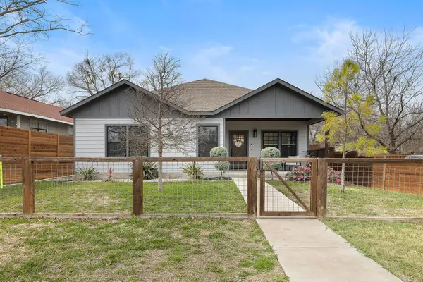 611 Elliott St, Taylor, TX 76574