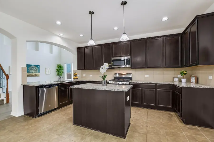 115 Mollie Dr, Hutto, TX 78634 - #2