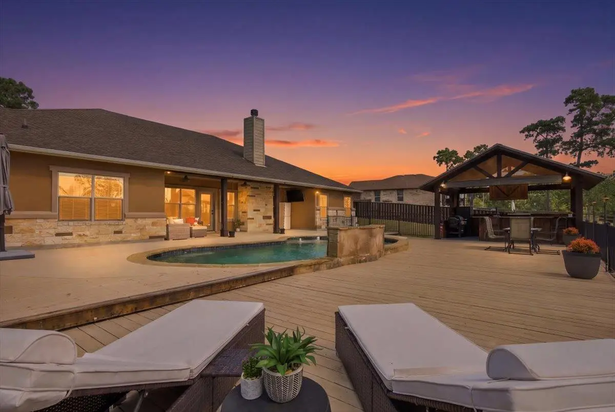 107 E Tanglebriar Ct, Bastrop, TX 78602 - #1