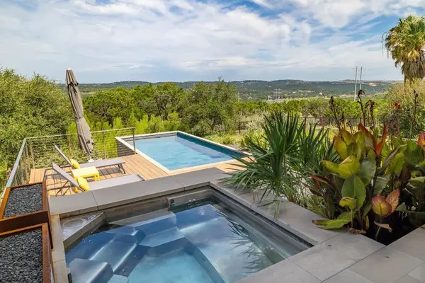 3610 Crosswind Dr, Spicewood, TX 78669